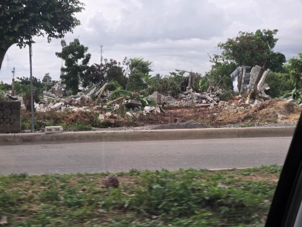 Desalojo en la urbanización Jericó I: lo que dejó una intervención sin aviso | 2 | Desalojo en la urbanización Jericó I: lo que dejó una intervención sin aviso - Noticias de hoy en República Dominicana | De Último Minuto