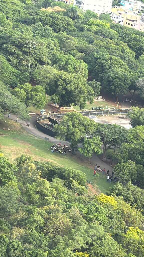 Jóvenes denuncian intento de desalojarlos de su única zona deportiva en El Mirador | 3 | Jóvenes denuncian intento de desalojarlos de su única zona deportiva en El Mirador - Noticias de hoy en República Dominicana | De Último Minuto
