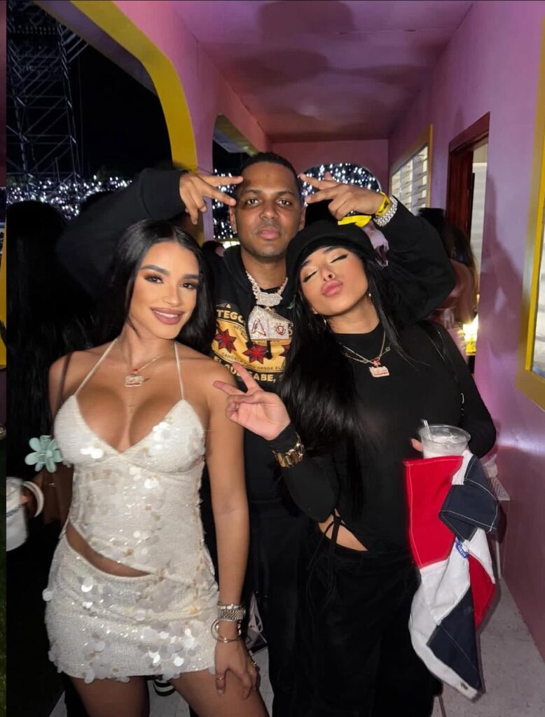 Bad Bunny comienza su gira mundial en RD: “Gracias por darme la energía que necesitaba” - Noticias de hoy en República Dominicana | De Último Minuto