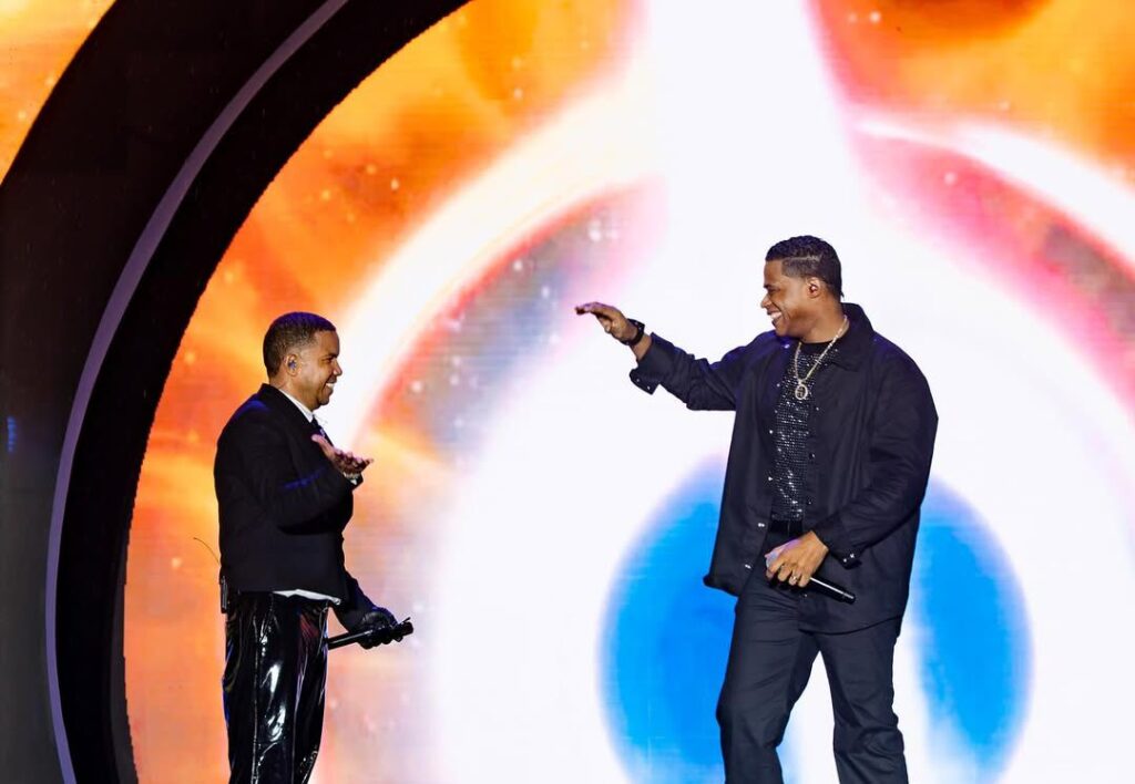 Bajo la lluvia, Ilegales brindó “una fiesta caliente” que inmortalizó 30 años de historia, éxito y legado musical | 4 | Bajo la lluvia, Ilegales brindó “una fiesta caliente” que inmortalizó 30 años de historia, éxito y legado musical - Noticias de hoy en República Dominicana | De Último Minuto