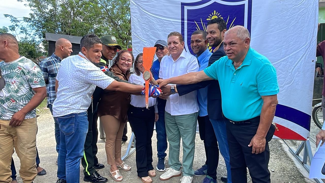Inician construcción de aceras, contenes y badenes en el barrio María Auxiliadora de Bonao - Noticias de hoy en República Dominicana | De Último Minuto