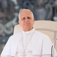 El papa alerta de que Internet es una nueva forma de dependencia entre los jóvenes
