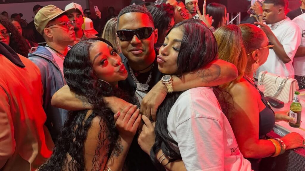 ¡Lo que no se vio! Karola habla sobre reconciliación con La Perversa tras golpe en La Casa de Alofoke 2 | 3 | La Perversa y Karola se abrazan en La Casa de Alofoke 2 tras su polémico enfrentamiento