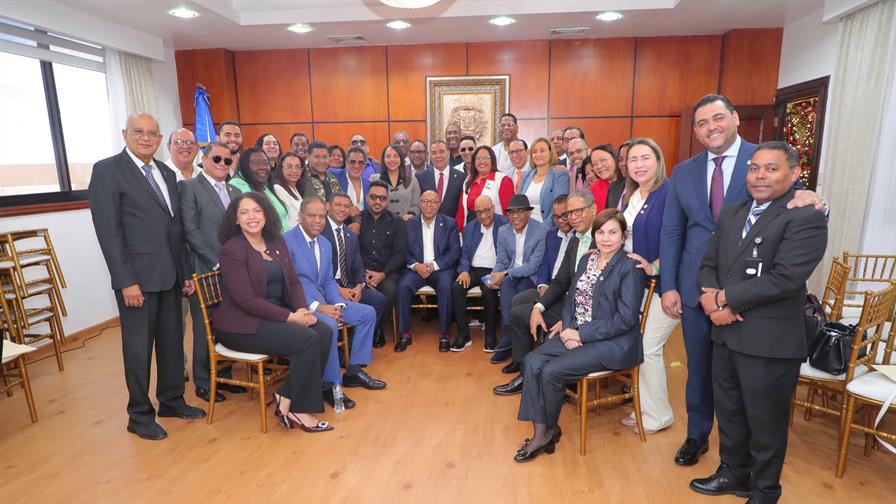 Comisión de Cultura estudiará proyecto que ordena enseñanza de bachata y merengue en el sistema educativo - Noticias de hoy en República Dominicana | De Último Minuto