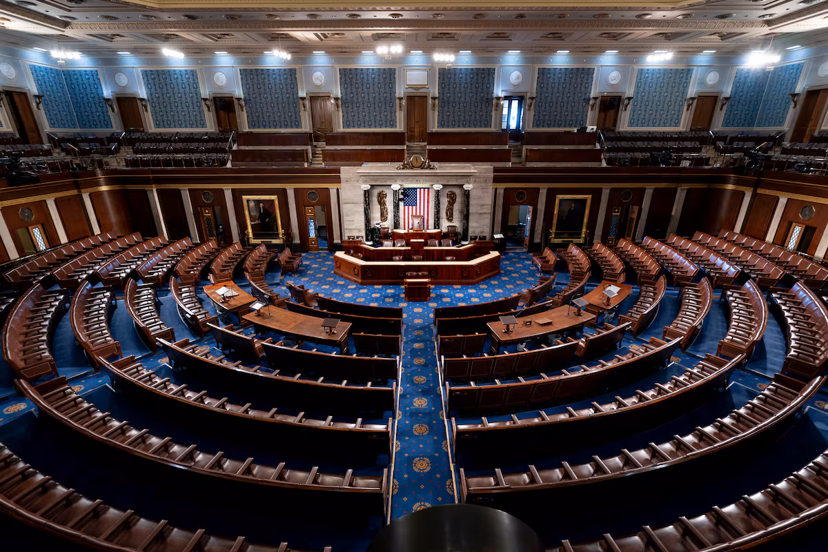 Senado de EE.UU. hunde resolución que buscaba impedir un ataque de Washington contra Venezuela