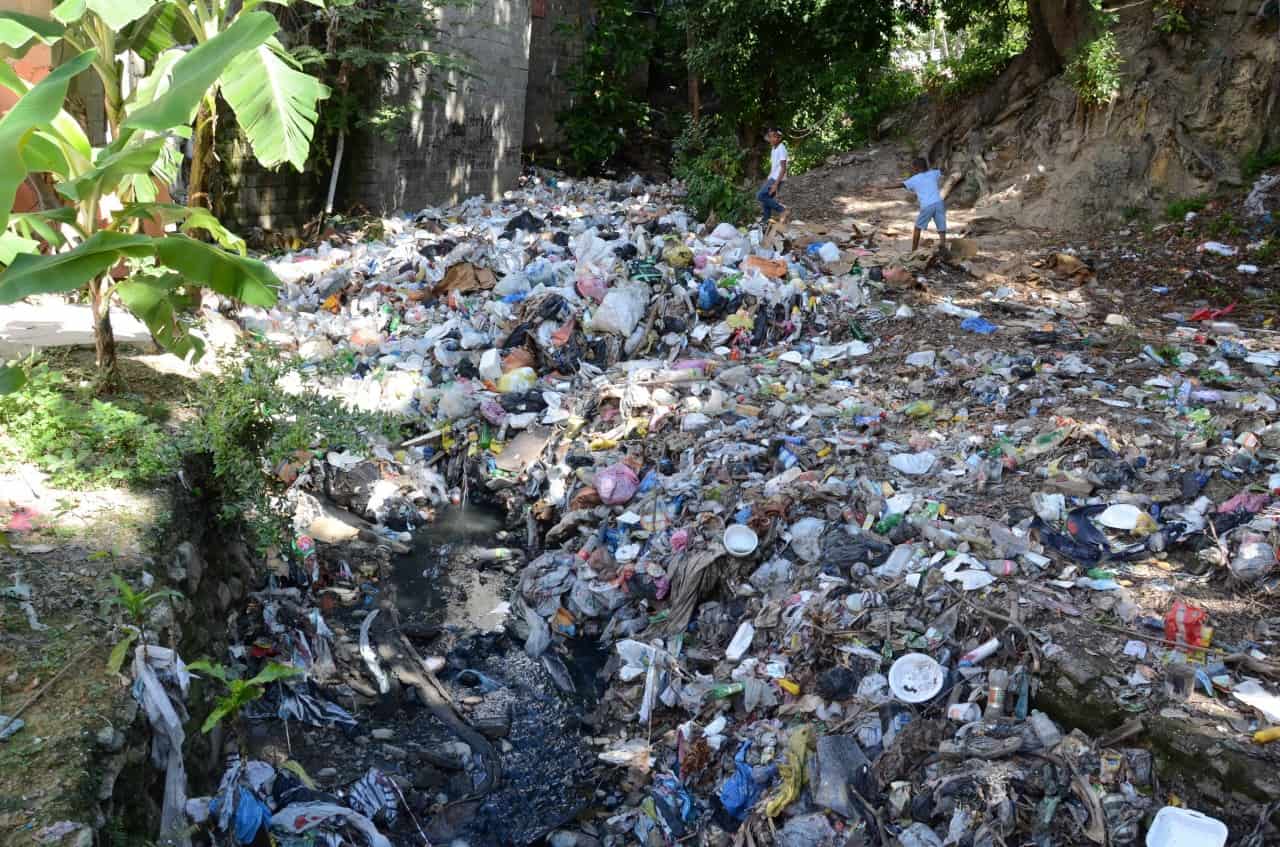 Cañada de Guajimía sigue desbordándose tras más de US$250 millones invertidos