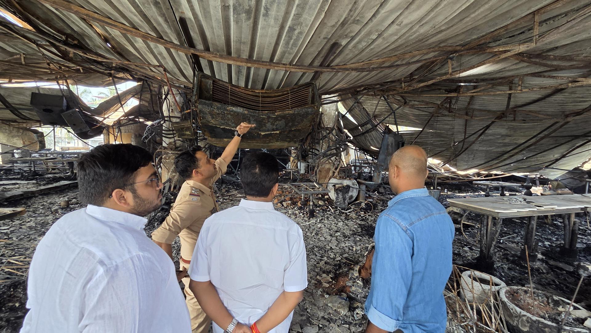 Tailandia detiene a los dueños de la discoteca en la India en la que murieron 25 personas