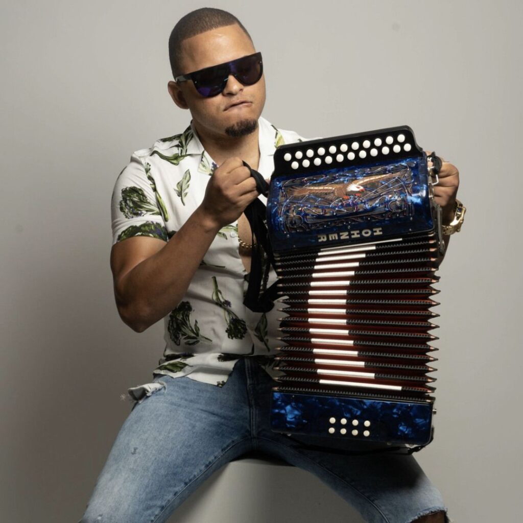 Artistas emergentes que se adueñaron de la escena musical en 2025 | 6 | Artistas emergentes que se adueñaron de la escena musical en 2025 - Noticias de hoy en República Dominicana | De Último Minuto