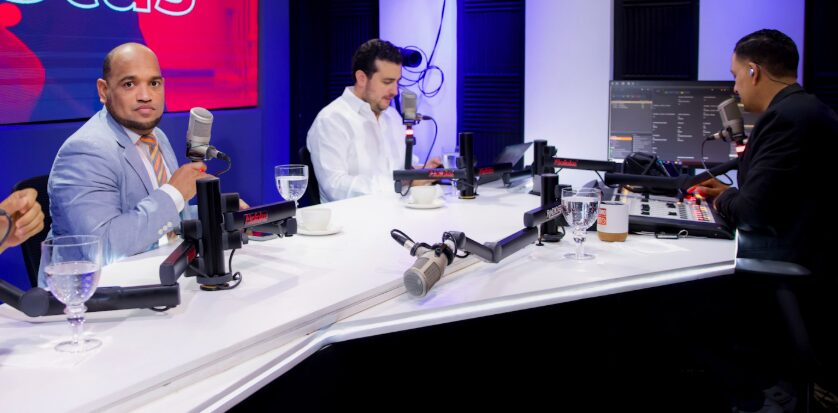 Jonatan Familia denuncia atraso en aprobación presupuestaria de la Alcaldía de Santo Domingo Oeste | 2 | Jonatan Familia denuncia atraso en aprobación presupuestaria de la Alcaldía de Santo Domingo Oeste - Noticias de hoy en República Dominicana | De Último Minuto