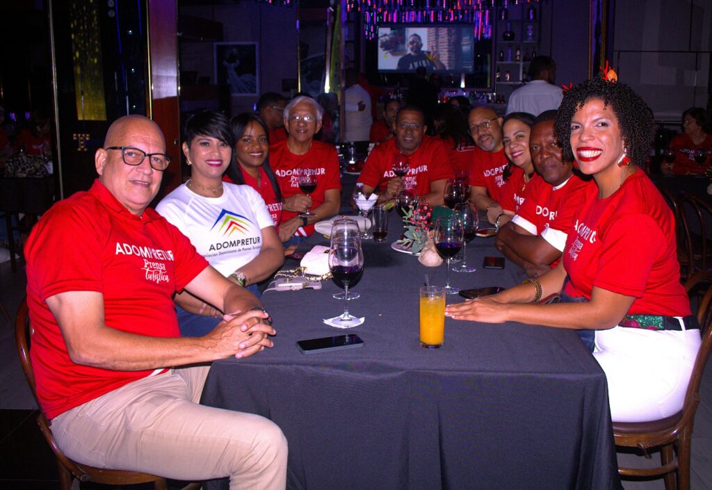 Adompretur celebra la navidad con una velada especial para sus miembros y destaca los logros alcanzados en 2025 | 2 | Adompretur celebra la navidad con una velada especial para sus miembros y destaca los logros alcanzados en 2025 - Noticias de hoy en República Dominicana | De Último Minuto