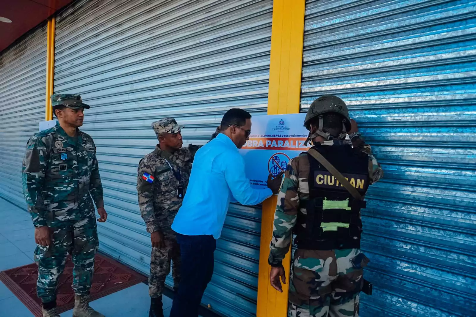 Mived cierra tres tiendas chinas en Santiago por seguridad estructural - Noticias de hoy en República Dominicana | De Último Minuto