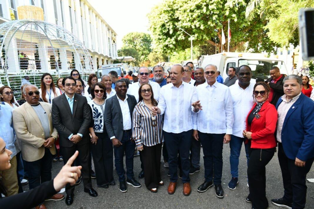 Alcalde Ulises Rodríguez lanza en Santiago el operativo “Limpieza Navideña Eco5RD” para reforzar la recolección de residuos en diciembre