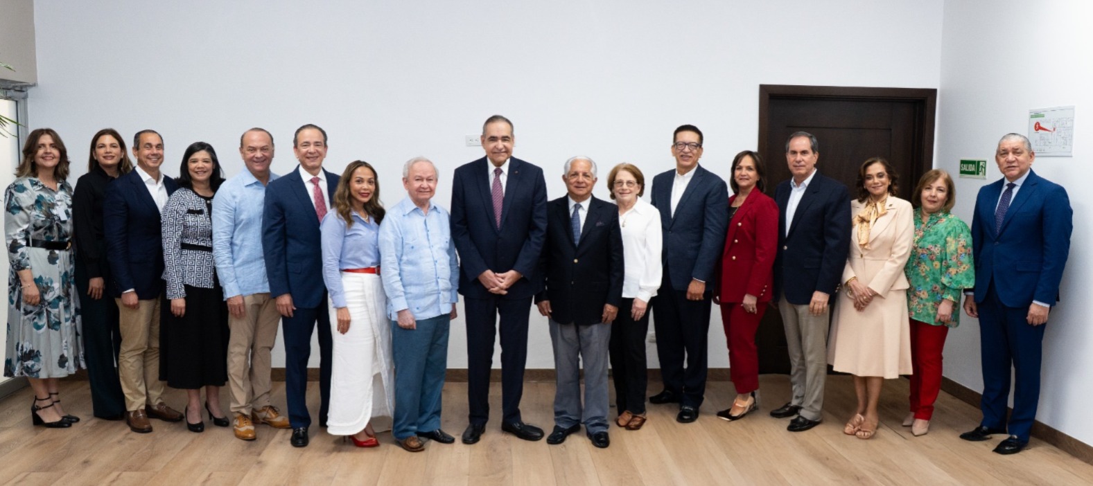 Castaños Guzmán es reelecto como pte. del patronato del Hospital General de la Plaza de la Salud - Noticias de hoy en República Dominicana | De Último Minuto