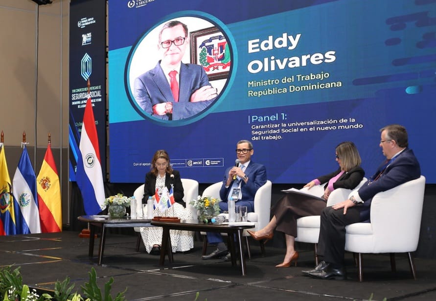 Ministro de Trabajo, Eddy Olivares.