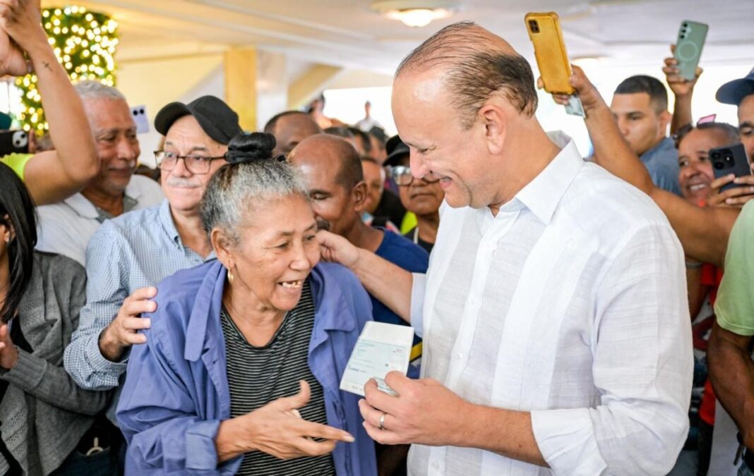 Alcaldía de Santiago inicia pago del salario 13 por más de RD$55 millones Alcaldía de Santiago inicia pago del salario 13 por más de RD$55 millones