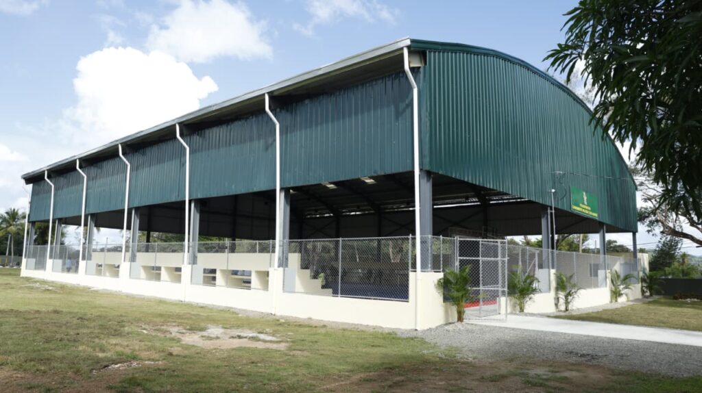 Presidente Abinader y ministro Kelvin Cruz inauguran techado multiuso en Campamento Militar | 2 | Presidente Abinader y ministro Kelvin Cruz inauguran techado multiuso en Campamento Militar - Noticias de hoy en República Dominicana | De Último Minuto