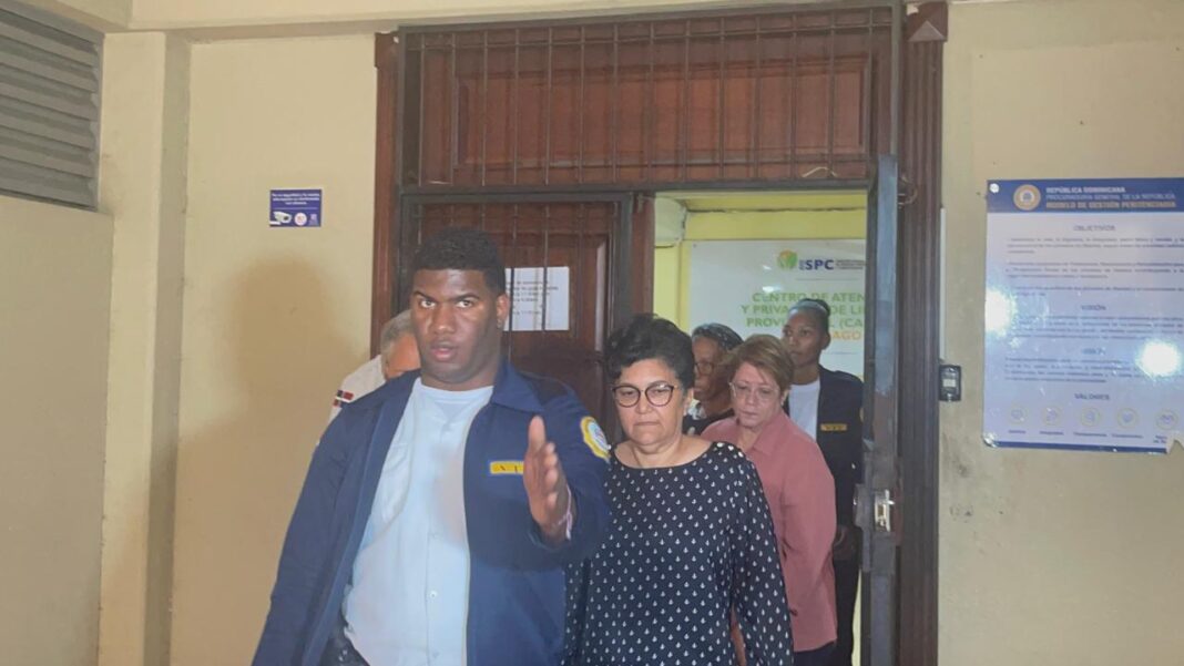 Trasladan a directivas del Colegio Da Vinci para conocer medida de coerción por muerte de Stephora