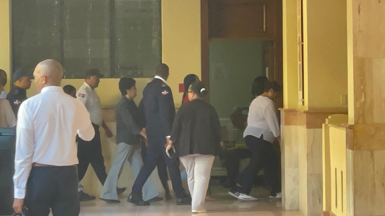 Tribunal conoce medida de coerción contra directivas del colegio Da Vinci por muerte de niña Stephora Joseph