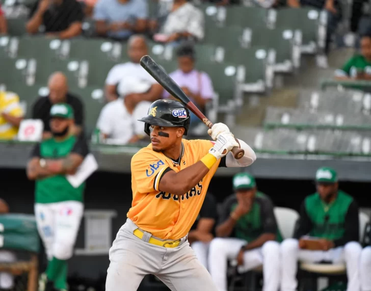 Águilas se acercan a asegurar la serie regular tras vencer 8-2 a las Estrellas - Noticias de hoy en República Dominicana | De Último Minuto