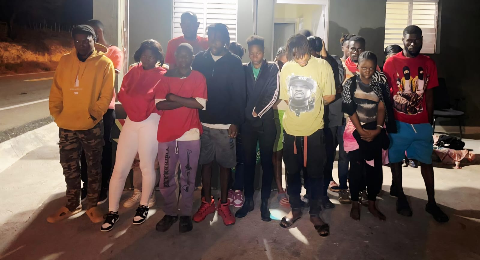 Ejército detiene hombre transportando a 13 indocumentados en Santiago Rodríguez - Noticias de hoy en República Dominicana | De Último Minuto