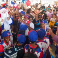 Algarabia en el AILA por los niños campeones dominicanos que llegan de Cartagena - Noticias de hoy en República Dominicana | De Último Minuto