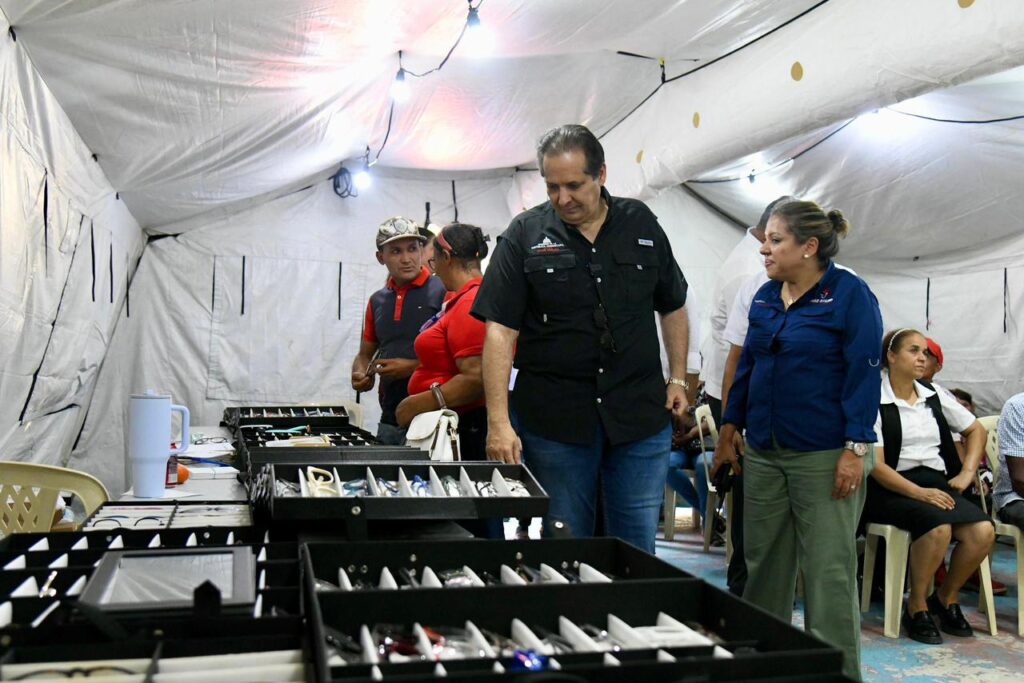 Más de 46,000 personas accedieron a servicios médicos gratuitos a través de las jornadas "Más Salud y Bienestar | 4 | Más de 46,000 personas accedieron a servicios médicos gratuitos a través de las jornadas "Más Salud y Bienestar - Noticias de hoy en República Dominicana | De Último Minuto