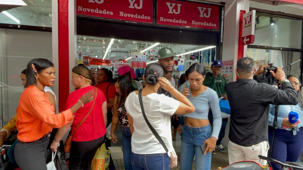 Comercio del Centro repunta por compras navideñas | 4 | Comercio del Centro repunta por compras navideñas - Noticias de hoy en República Dominicana | De Último Minuto