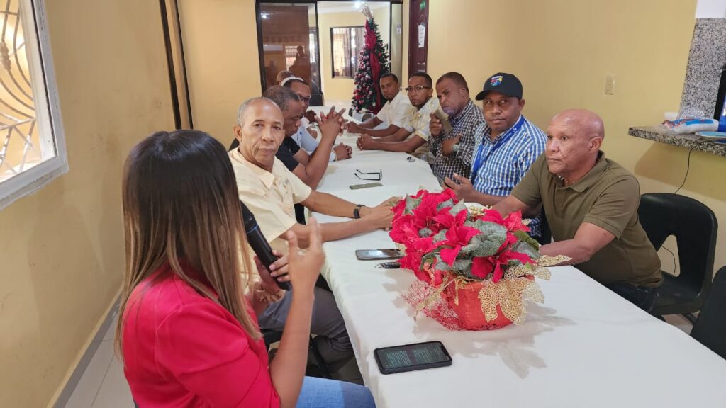 Compartir navideño con periodistas de la región sur Bahoruco e Independencia | 2 | Compartir navideño con periodistas de la región sur Bahoruco e Independencia - Noticias de hoy en República Dominicana | De Último Minuto