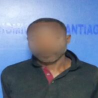 Policía arresta de manera a ciudadano haitiano acusado de causar la muerte de su pareja e hijo en Santiago