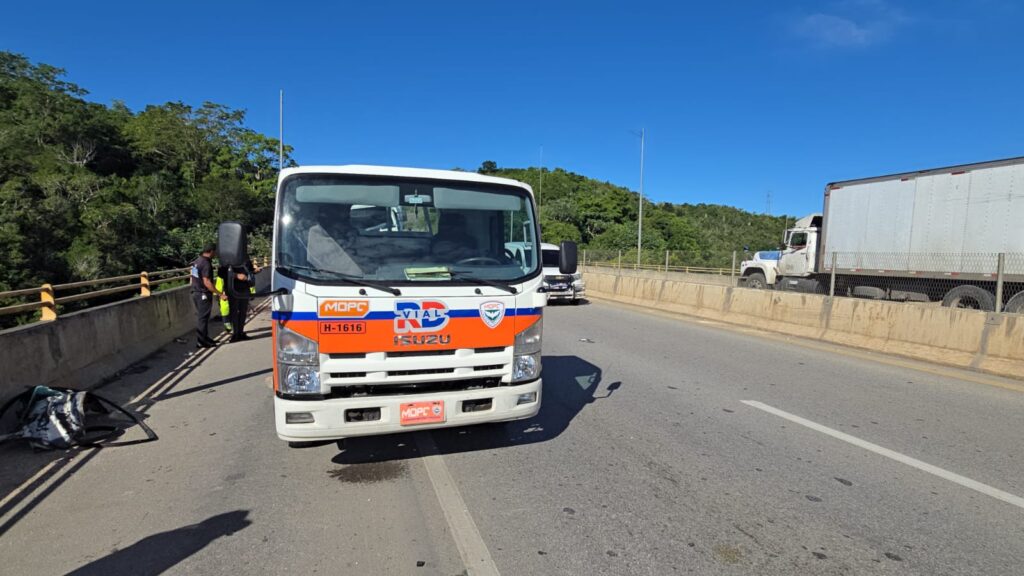 Accidente múltiple en la Autovía Coral del Este deja un fallecido en La Romana | 4 | Accidente múltiple en la Autovía Coral del Este deja un fallecido en La Romana - Noticias de hoy en República Dominicana | De Último Minuto
