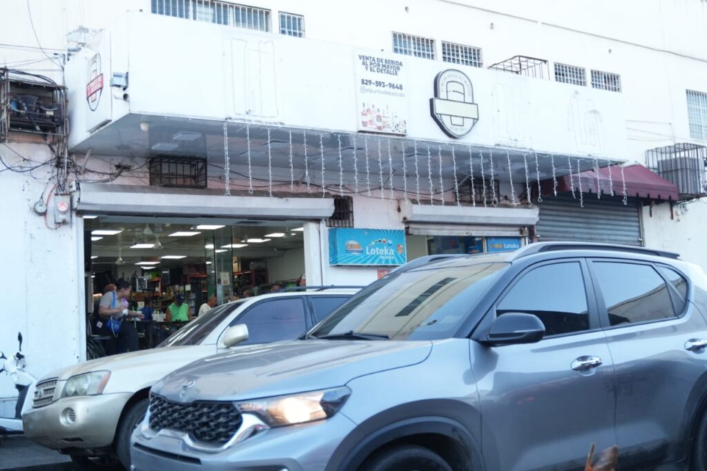 Vendedores de bebidas alcohólicas se preparan para recibir el Año Nuevo | 4 | Vendedores de bebidas alcohólicas se preparan para recibir el Año Nuevo - Noticias de hoy en República Dominicana | De Último Minuto