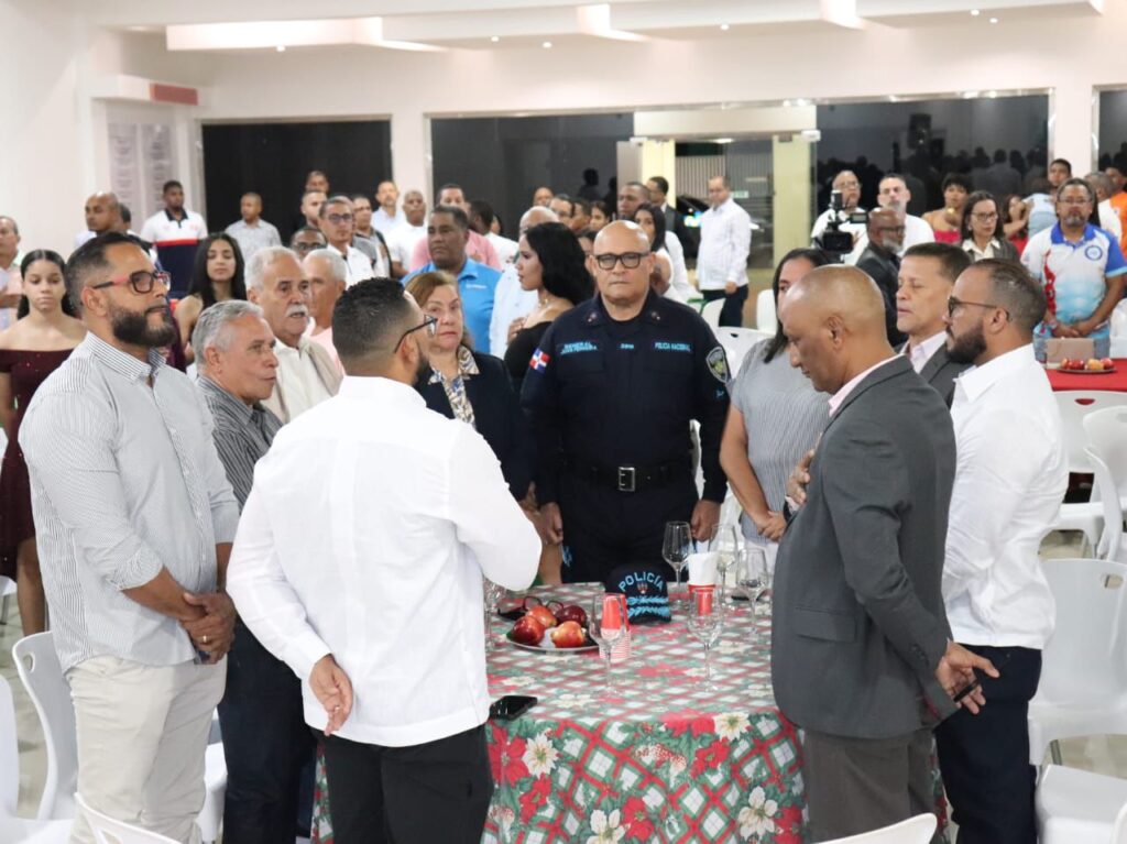 Policía Nacional recibe reconocimiento de la Unión Deportiva Vegana | 4 | Policía Nacional recibe reconocimiento de la Unión Deportiva Vegana - Noticias de hoy en República Dominicana | De Último Minuto