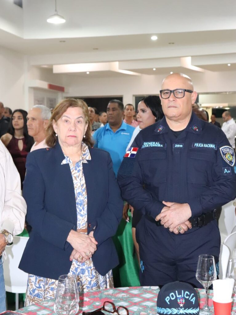 Policía Nacional recibe reconocimiento de la Unión Deportiva Vegana | 3 | Policía Nacional recibe reconocimiento de la Unión Deportiva Vegana - Noticias de hoy en República Dominicana | De Último Minuto