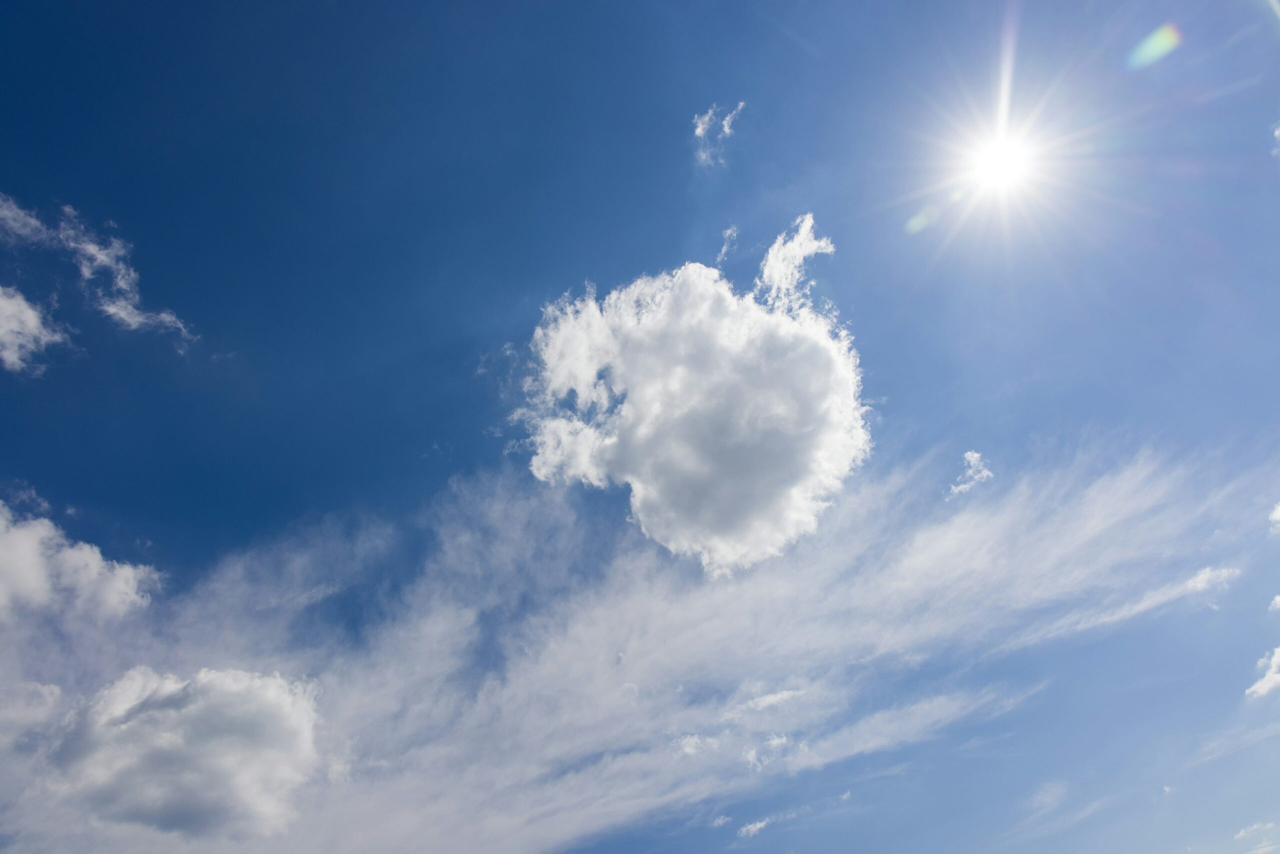 Este lunes prevalecerá un ambiente tranquilo y posibilidad de lluvias aisladas