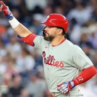Kyle Schwarber regresa a los Filis con contrato de cinco años y US$150 millones - Noticias de hoy en República Dominicana | De Último Minuto