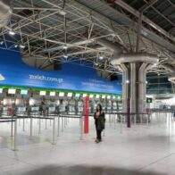 La huelga general deja decenas de vuelos cancelados y un aeropuerto casi vacío en Lisboa