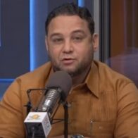 Manuel Cruz acusa a Aura Celeste de intolerancia tras supuesta cancelación de empleado por críticas