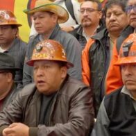 Gobierno de Bolivia y sindicatos pactan nuevo decreto sobre combustibles y fin de bloqueos