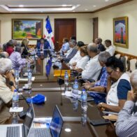 Contratistas acuden al Congreso para proponer iniciativa legislativa que salde deudas antiguas