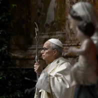 El papa León XIV lamenta ante los cardenales que la Iglesia «cerrase la puerta» a las víctimas de abusos