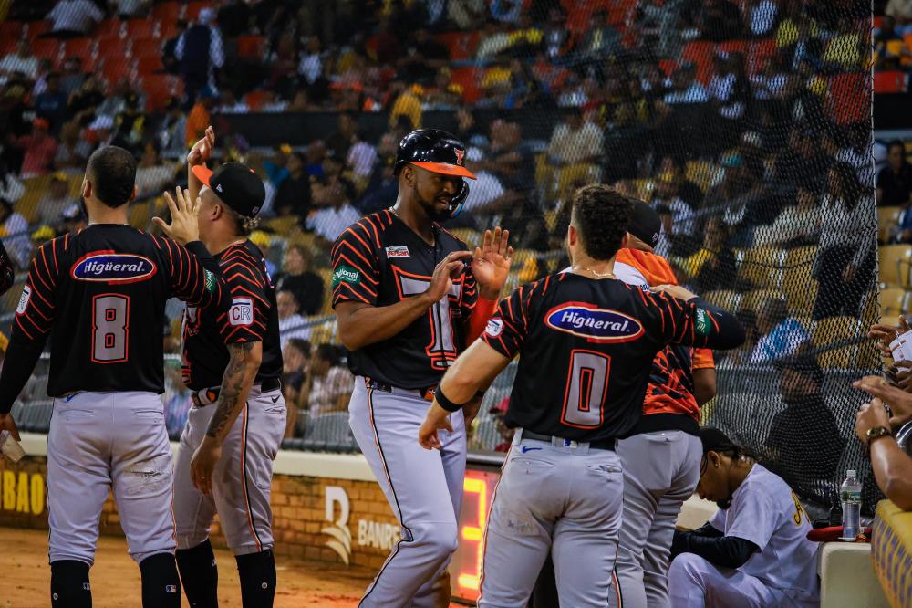 Toros del Este desatan ofensiva de 17 carreras y aplastan a las Águilas - Noticias de hoy en República Dominicana | De Último Minuto