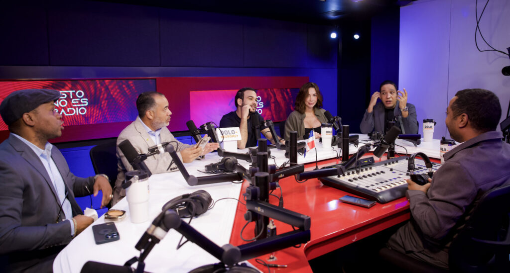 Hansel García explica porqué esposa de Maduro también fue capturada: "Cilia Flores era parte del poder" | 2 | Hansel García explica porqué esposa de Maduro también fue capturada: "Cilia Flores era parte del poder" - Noticias de hoy en República Dominicana | De Último Minuto