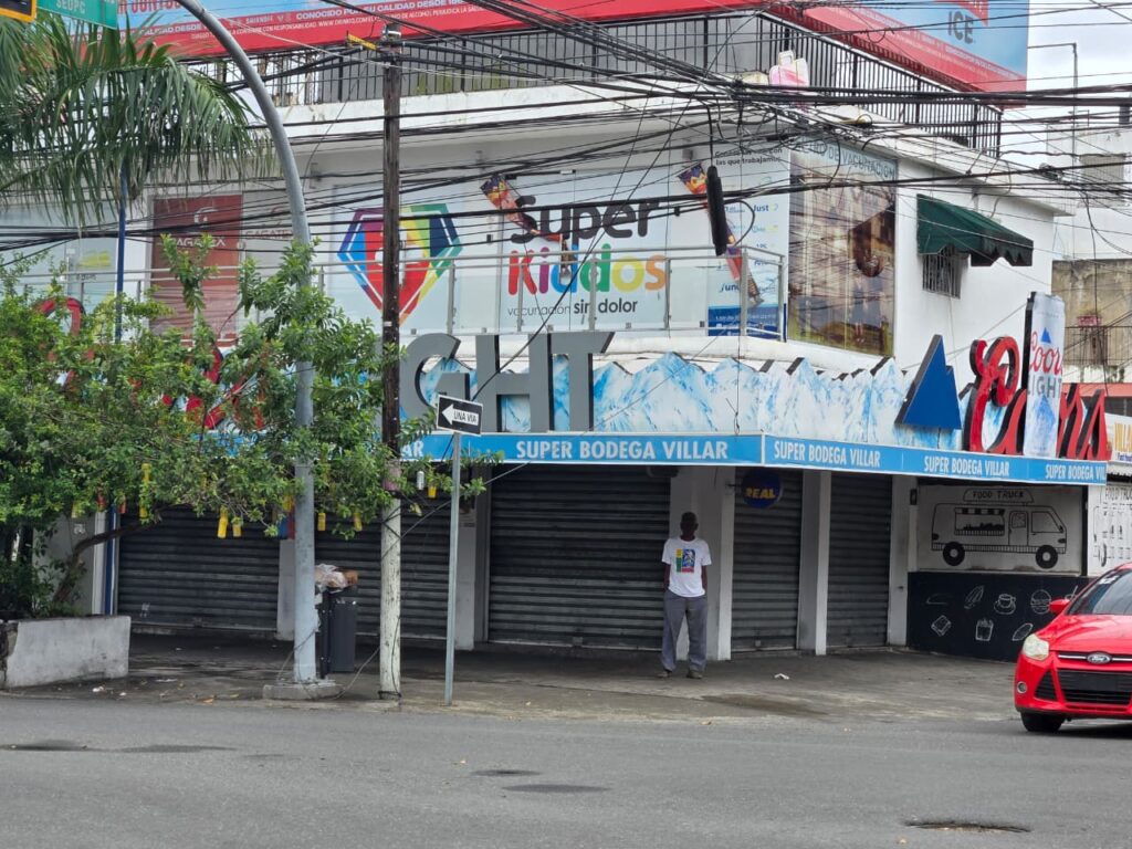 Ambiente tranquilo marcó celebraciones de Año Nuevo en centros de expendio de bebidas alcohólicas del Gran Santo Domingo | 9 | Ambiente tranquilo marcó celebraciones de Año Nuevo en centros de expendio de bebidas alcohólicas del Gran Santo Domingo - Noticias de hoy en República Dominicana | De Último Minuto