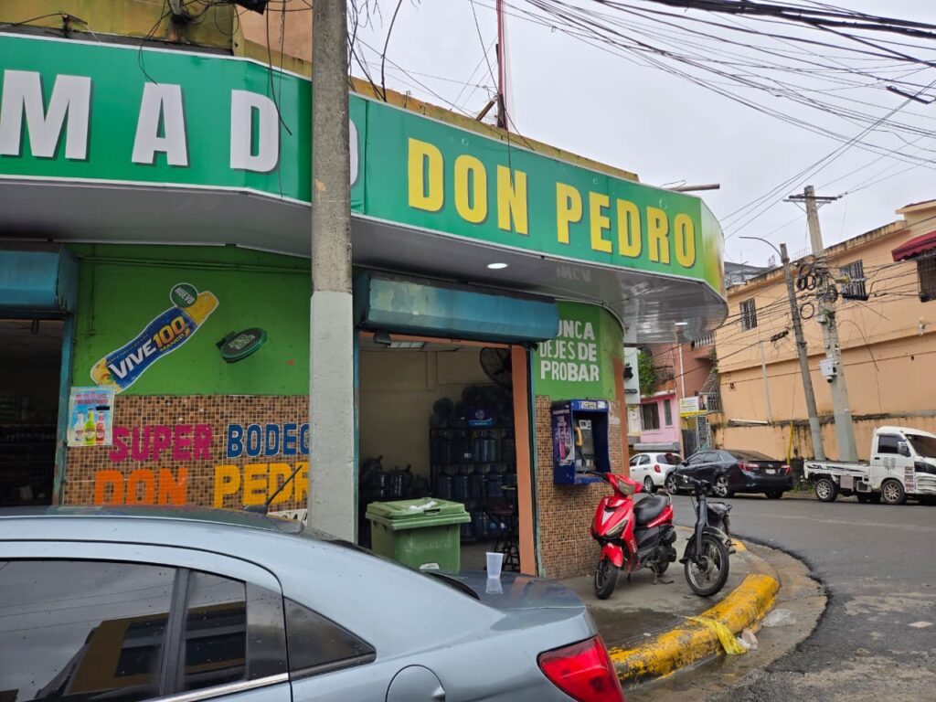 Ambiente tranquilo marcó celebraciones de Año Nuevo en centros de expendio de bebidas alcohólicas del Gran Santo Domingo | 8 | Ambiente tranquilo marcó celebraciones de Año Nuevo en centros de expendio de bebidas alcohólicas del Gran Santo Domingo - Noticias de hoy en República Dominicana | De Último Minuto