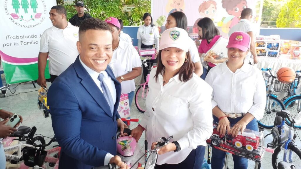 Aseopna realiza jornada solidaria con familias policiales en la Regional Este - Noticias de hoy en República Dominicana | De Último Minuto