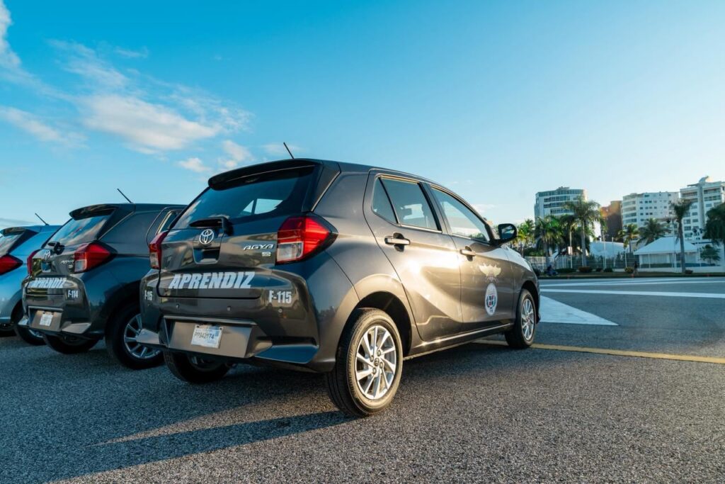 Ministerio de Defensa fortalece la formación técnica de las Escuelas Vocacionales con entrega de nuevos vehículos | 4 | Ministerio de Defensa fortalece la formación técnica de las Escuelas Vocacionales con entrega de nuevos vehículos - Noticias de hoy en República Dominicana | De Último Minuto