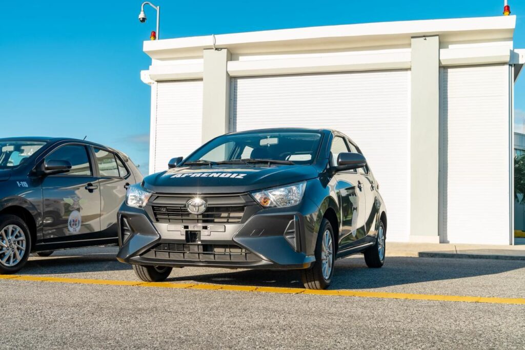 Ministerio de Defensa fortalece la formación técnica de las Escuelas Vocacionales con entrega de nuevos vehículos | 3 | Ministerio de Defensa fortalece la formación técnica de las Escuelas Vocacionales con entrega de nuevos vehículos - Noticias de hoy en República Dominicana | De Último Minuto