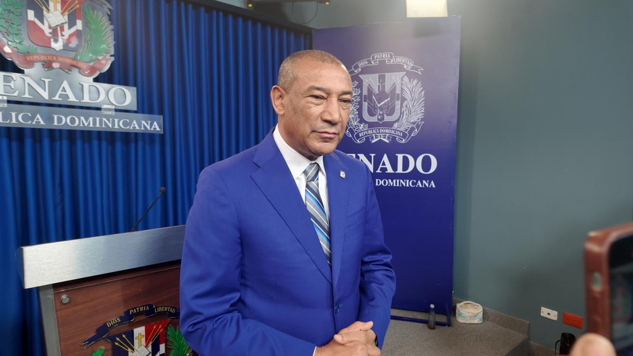 Senador Santiago Zorrilla llama a respetar la institucionalidad tras declaraciones de Alfredo Pacheco
