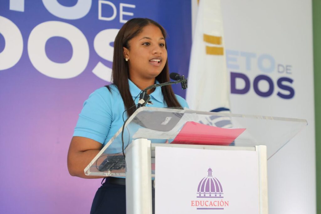 Abinader inaugura centro educativo para más 300 estudiantes en Carrera de Yeguas, Las Matas de Farfán | 2 | Abinader inaugura centro educativo para más 300 estudiantes en Carrera de Yeguas, Las Matas de Farfán - Noticias de hoy en República Dominicana | De Último Minuto