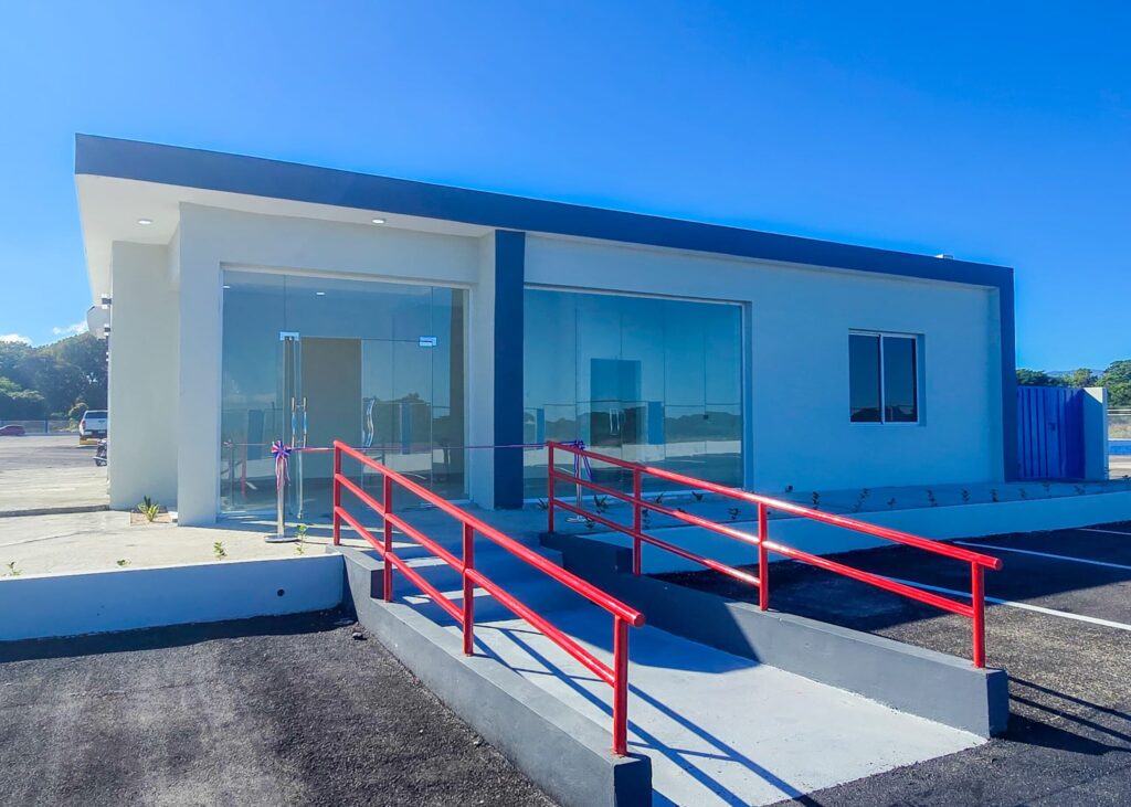 Abinader inaugura mercado municipal en Las Matas de Farfán para dinamizar la economía local | 2 | Abinader inaugura mercado municipal en Las Matas de Farfán para dinamizar la economía local - Noticias de hoy en República Dominicana | De Último Minuto